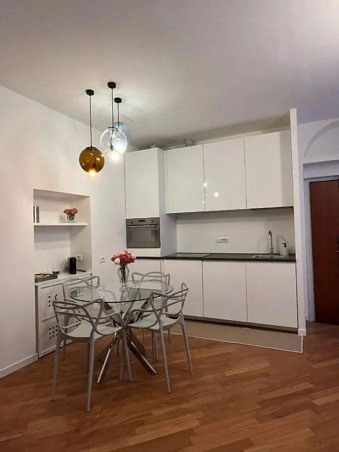 Casa Vercelli Delizioso Bilocale Moderno Nella Vecchia Milano