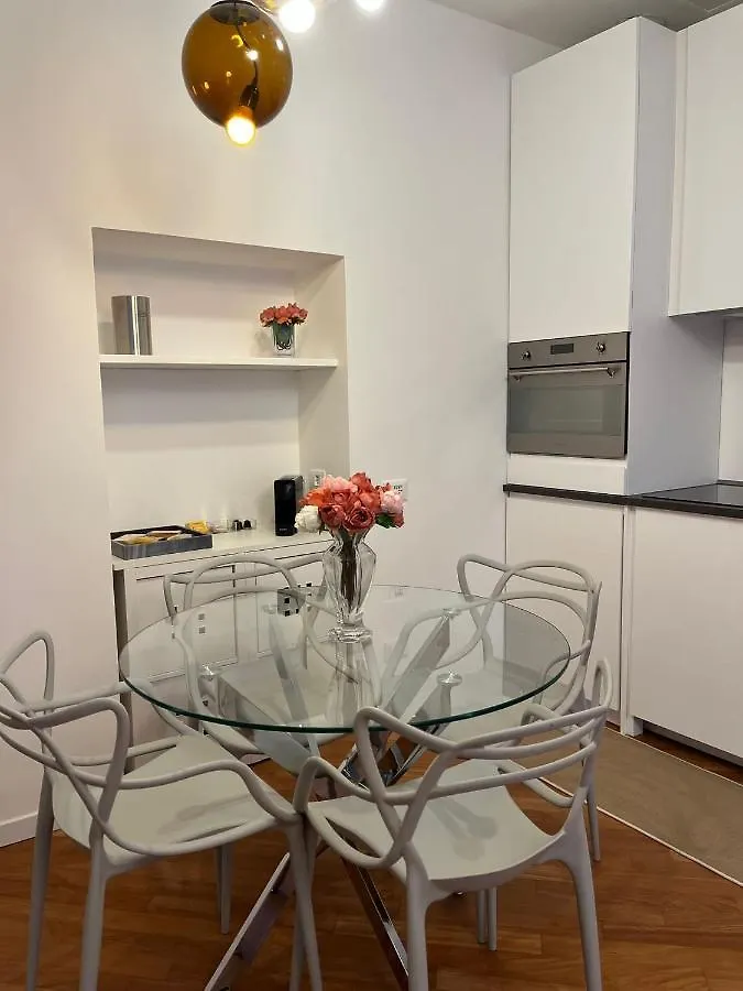 Casa Vercelli Delizioso Bilocale Moderno Nella Vecchia Milano Italy