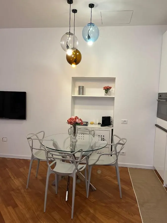 Casa Vercelli Delizioso Bilocale Moderno Nella Vecchia Milano Italy