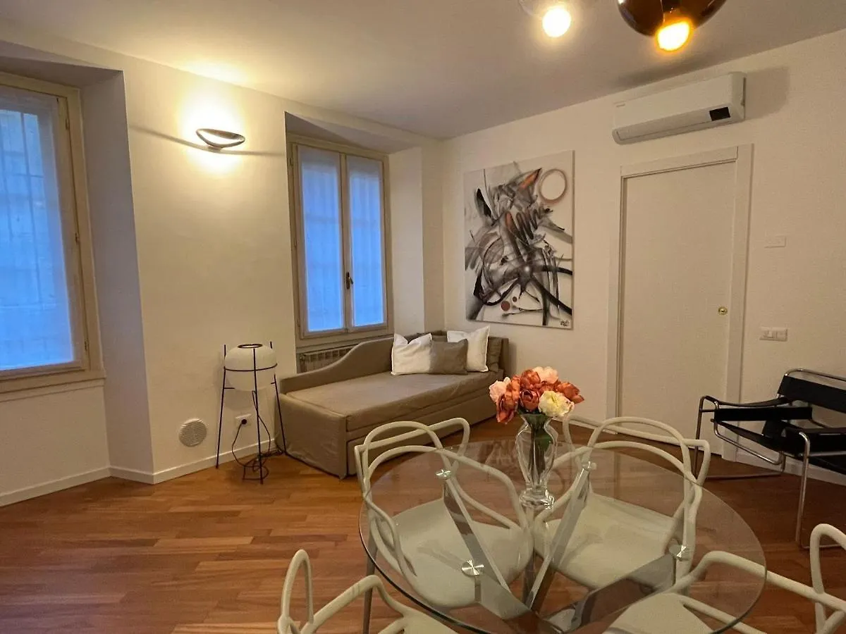 Casa Vercelli Delizioso Bilocale Moderno Nella Vecchia Milano 0*, Milan