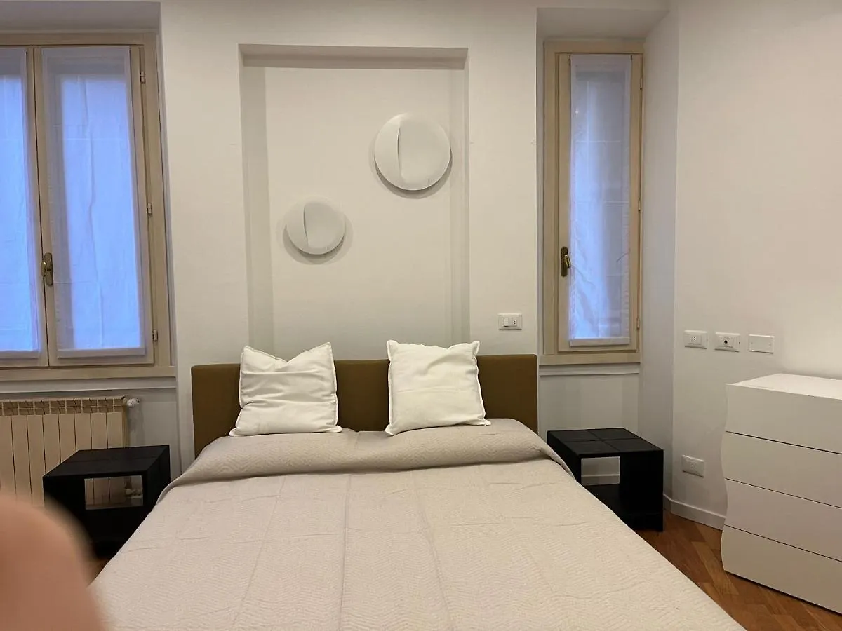 Apartment Casa Vercelli Delizioso Bilocale Moderno Nella Vecchia Milano Italy