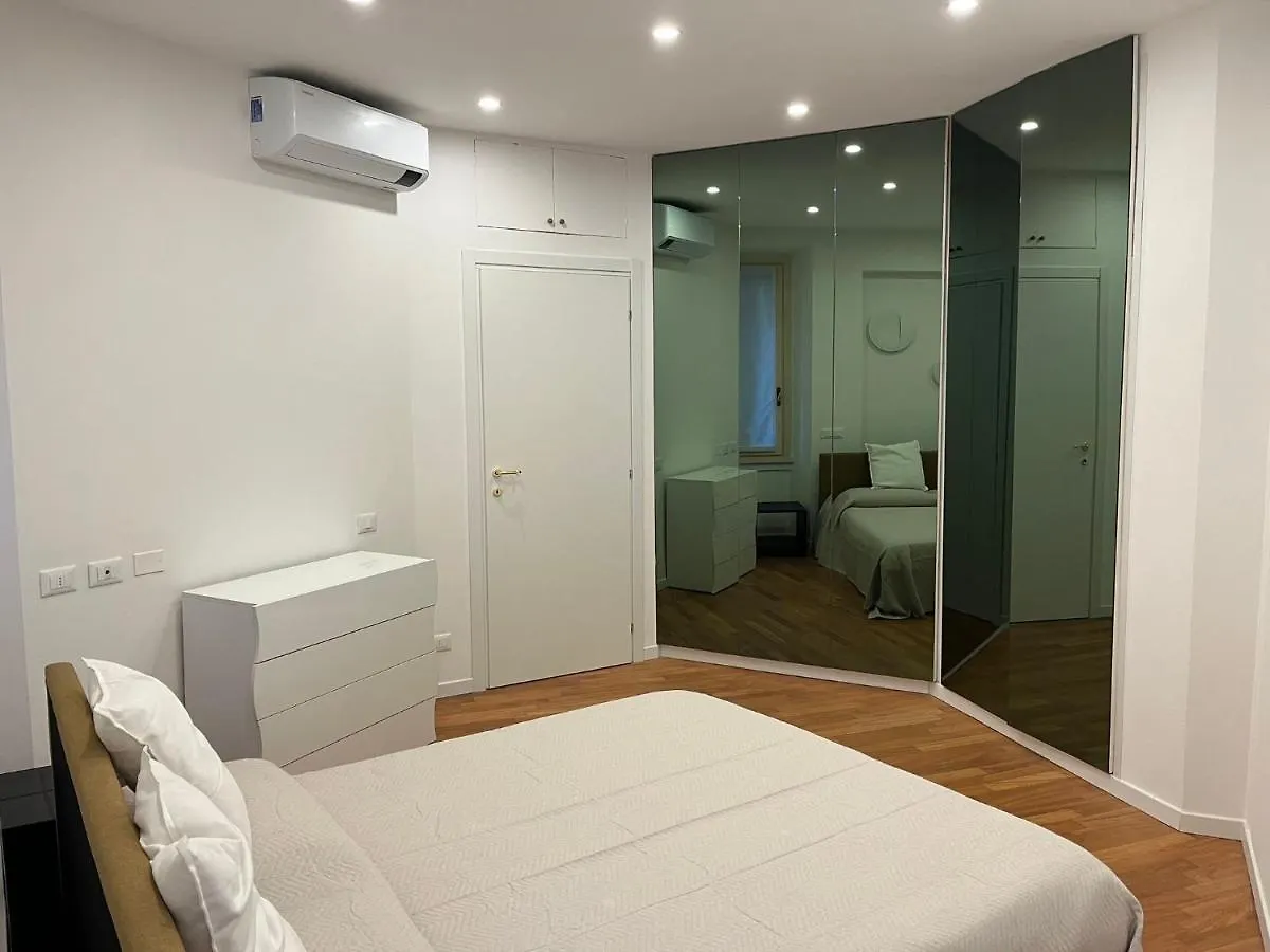 Casa Vercelli Delizioso Bilocale Moderno Nella Vecchia Milano Italy