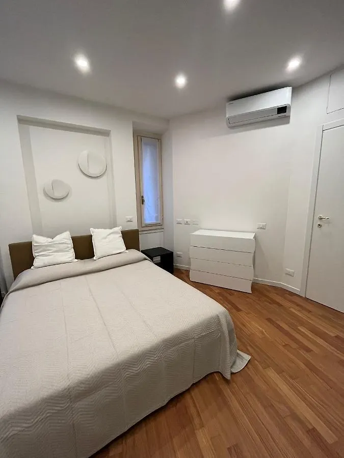 Apartment Casa Vercelli Delizioso Bilocale Moderno Nella Vecchia Milano Italy