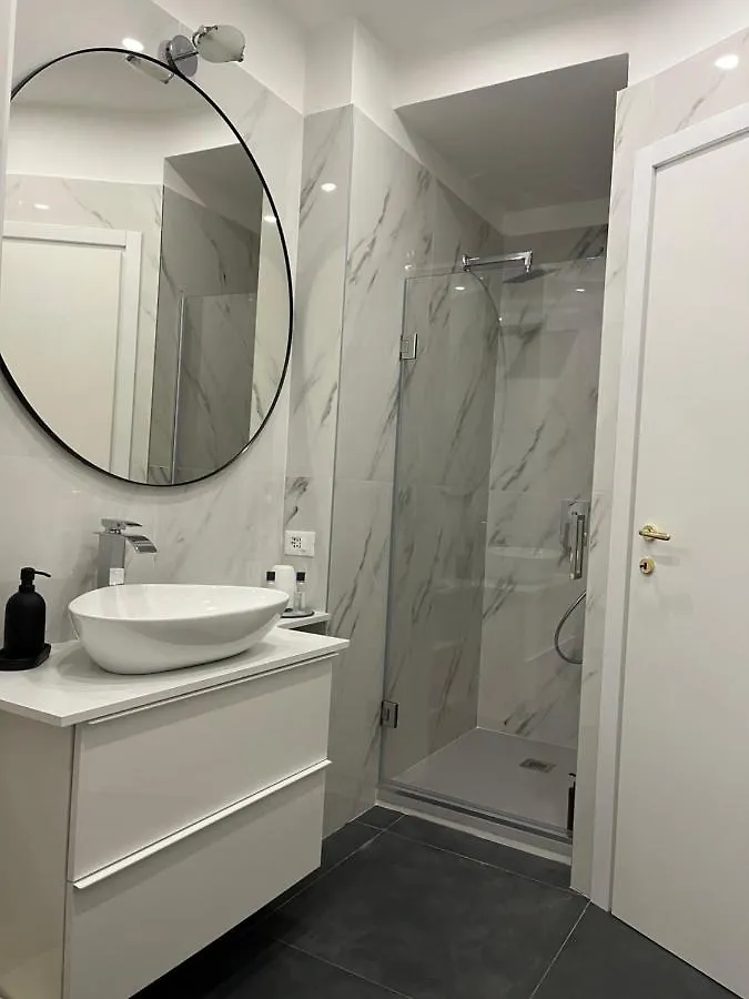 Casa Vercelli Delizioso Bilocale Moderno Nella Vecchia Milano 0*, Milan Italy