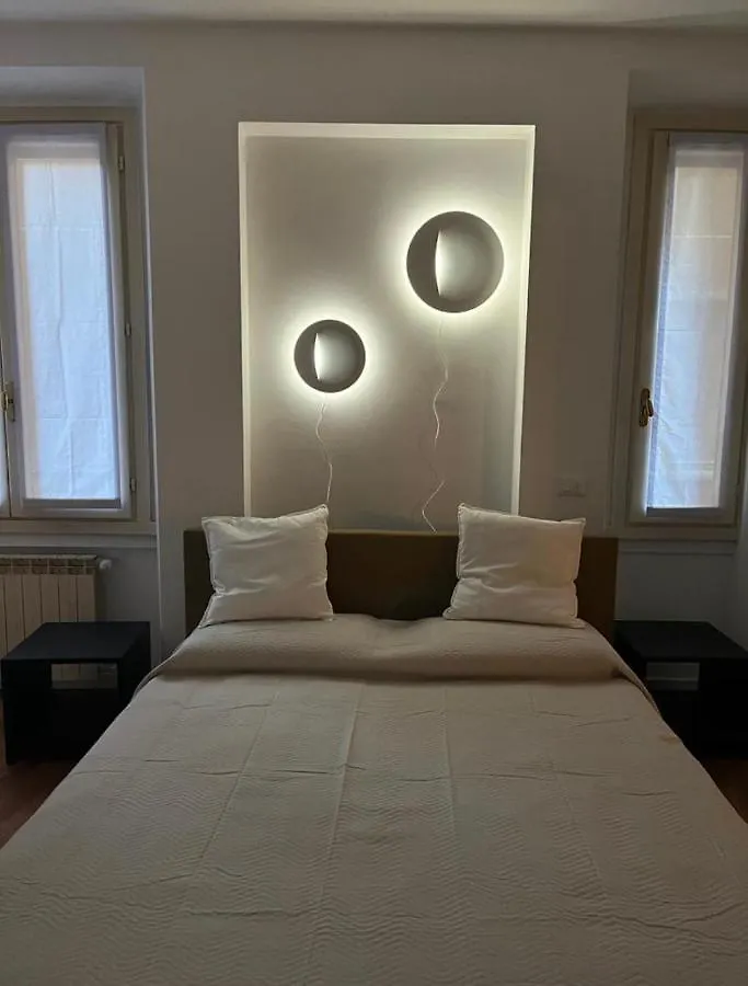 Casa Vercelli Delizioso Bilocale Moderno Nella Vecchia Milano Milan
