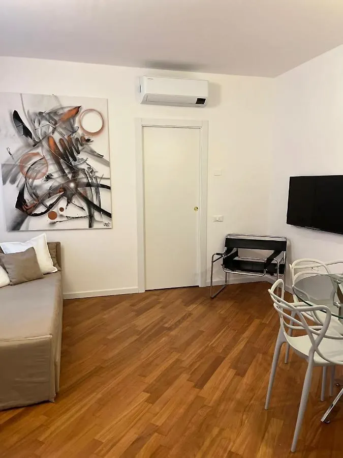 Casa Vercelli Delizioso Bilocale Moderno Nella Vecchia Milano 아파트 밀라노